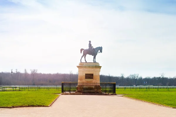 Zdjęciu Widok Henry Orleans Pomnik Wielki Stajnie Chantilly Francja — Zdjęcie stockowe