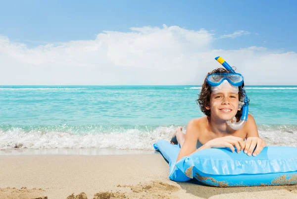 Boy Beach Lay Inflatable Blue Matrass Wearing Scuba Mask Sea — Stock Photo, Image