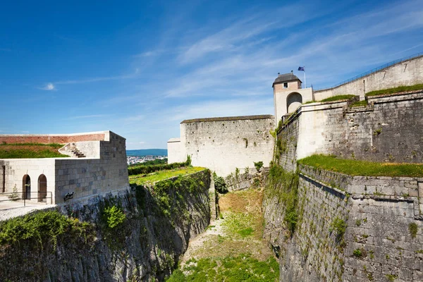 Berühmte Zitadelle Von Besancon Vor Blauem Himmel Frankreich Europa — Stockfoto