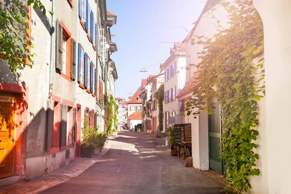 Alte Ruhige Strasse Von Basel Mit Alten Häusern Bei Sonnigem — Stockfoto