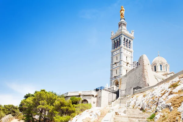 Klockstapeln Klocktornet Och Staty Jungfru Med Barn Basilikan Notre Dame — Stockfoto