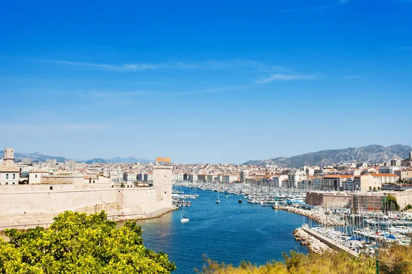 Мбаппе Снимок Средиземноморского Побережья Фортом Сен Жан Слева Городом Марсель — стоковое фото