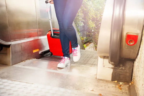 Womens Shoes Red Suitcase Going Escalator Outdoors — Stock Photo, Image