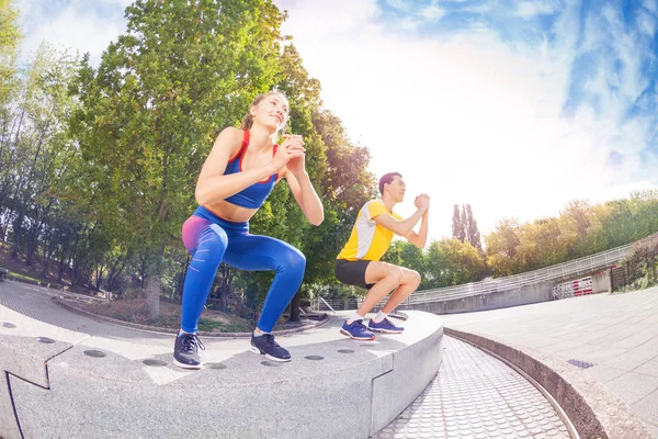 Fit Young Couple Jumping Border Crossfit Workout City Park Summer — Stock Photo, Image