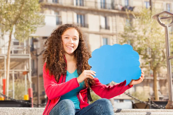 Cute Teenage Girl Sitting Stairs Outdoors Holding Blanked Speech Cloud — Stock Photo, Image