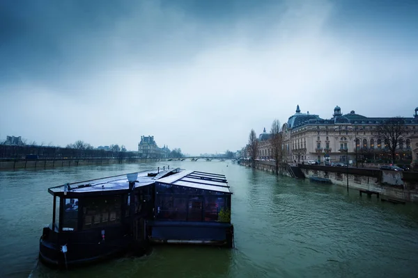 巴黎的洪水、塞纳河和岛屿 — 图库照片