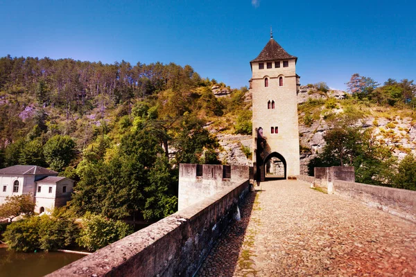 Widok z mostu Valentre w Cahor nad Lot — Zdjęcie stockowe