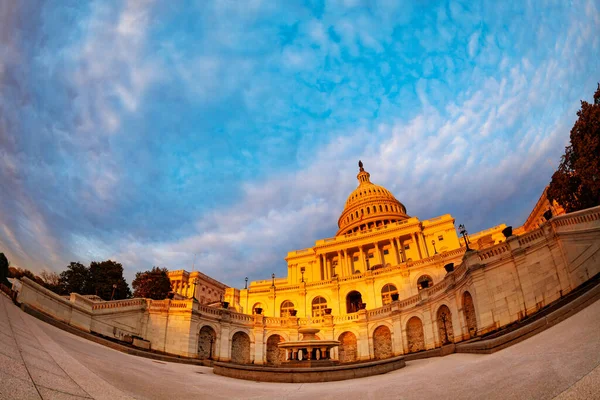 Evening view of the United States Capitol Building — Stock fotografie