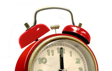 Yarım kırmızı alarm saatin üzerine beyaz