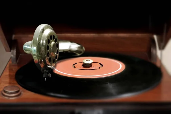 Vintage vinyl record player — Stock Photo, Image