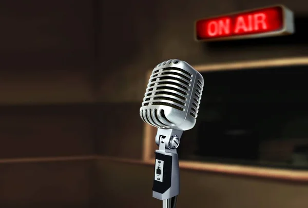 Retro Mikrofon Transmisji Żywo Antenie — Zdjęcie stockowe