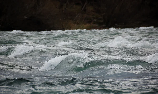 Der Fluss Sava und sein klares Wasser — Stockfoto