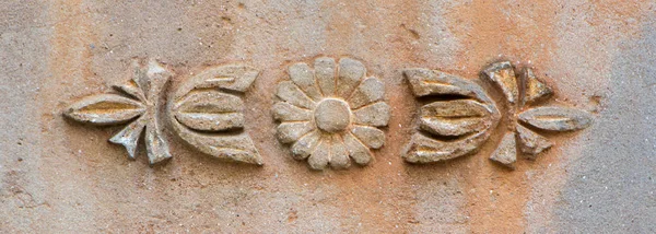 Escudo de armas en la pared — Foto de Stock