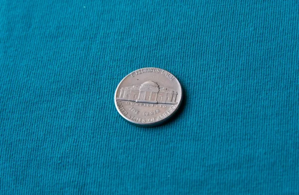 一枚五美分的美国硬币 — 图库照片