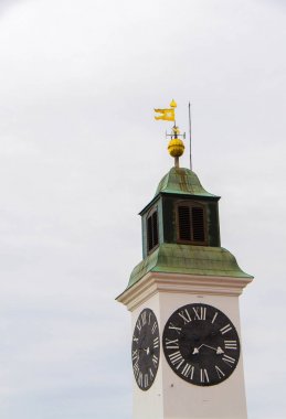 Petrovaradin kale sarhoş saati