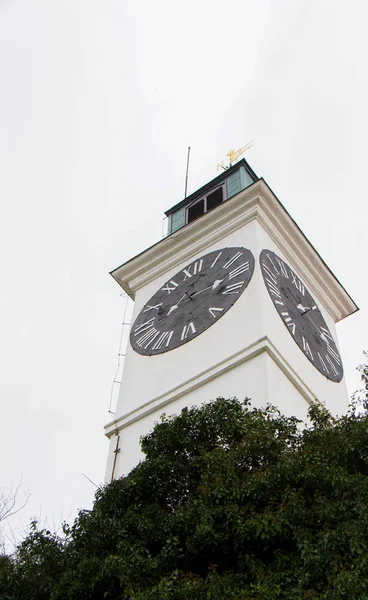 Reloj borracho en la fortaleza de Petrovaradin — Foto de Stock