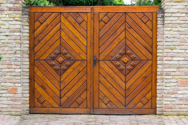 Retro wooden gate — Stock Photo, Image