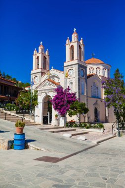 St. Panteleimon Kilisesi saygı duyulan en eski ortopedi merkezlerinden biridir.