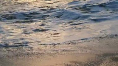 Akşam shore yansımalar