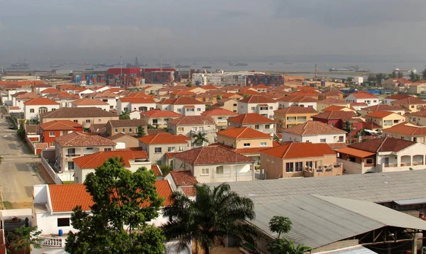 Pointe-Noire çatılar