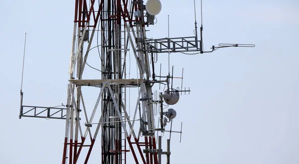 Telekom ekipman üzerinde bir kule