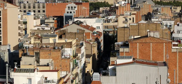 Barcelona güneşli çatılar ayrıntıları — Stok fotoğraf