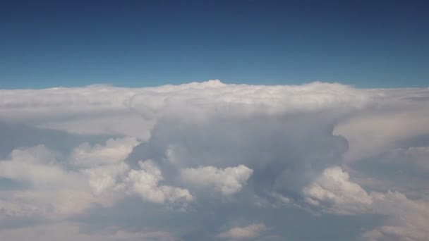 Vista de nuvens de um avião — Vídeo de Stock