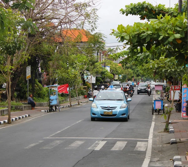 A Bluebird taxi Denpasar — Stock Fotó