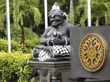 Bali Üniversitesi heykel 1