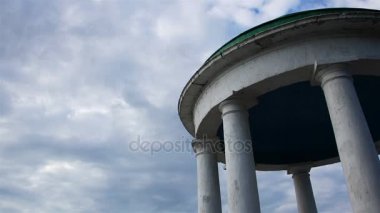 Oyuk bulutlar colyspace