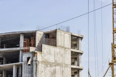 Bina İnşaatı. Vinç kaldırma 