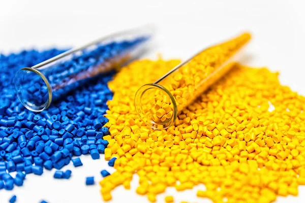 Polymeric dye. Colorant for plastics. Pigment in the granules. — Stock Photo, Image