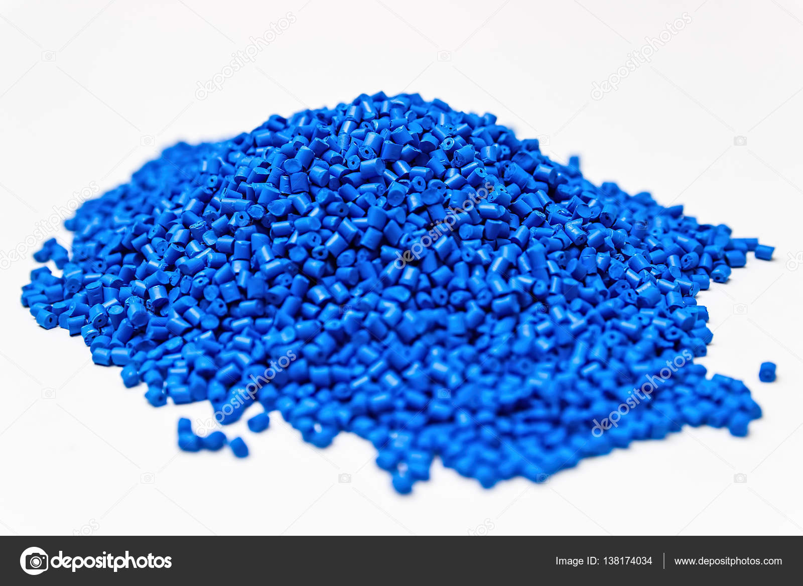 Polymere kleurstof. Plastic pellets. Pigment in de korrels. ⬇ Stockfoto