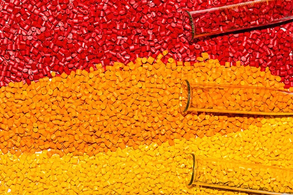 Polimer boya. Renklendirici plastikler için. Pigment granülleri.