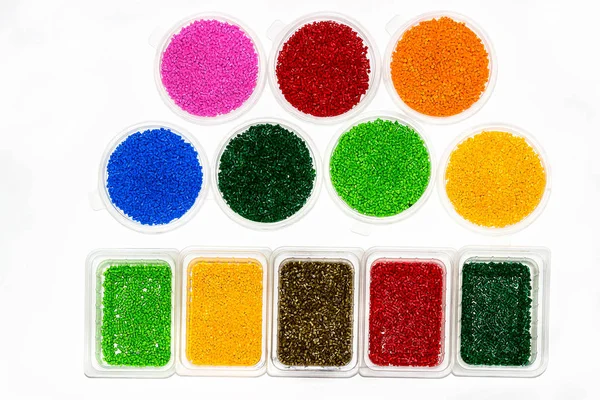 Polimer boya. Renklendirici plastikler için. Pigment granülleri.
