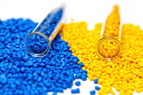 Colorante polimerico. Colorante per i granuli. Pellet di plastica . — Foto Stock