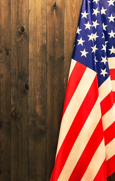 4 Temmuz, bize Bağımsızlık günü, reklam için ahşap arka plan, Amerikan bayrağı koyun