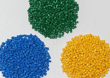 Polimer boya. Renklendirici plastikler için. Pigment granülleri.