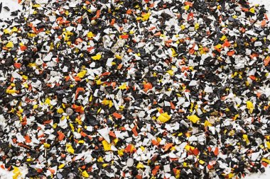 Geri dönüştürülmüş plastik şişeler. Polimer granül. Polimer granül. 