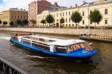 Zevk turistlere tekne Yusupov, St. Petersburg nehrinde
