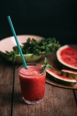 karpuz güler yüzlü rusitc Style