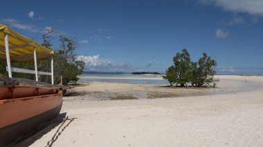  Meraklı Iranja, Madagaskar