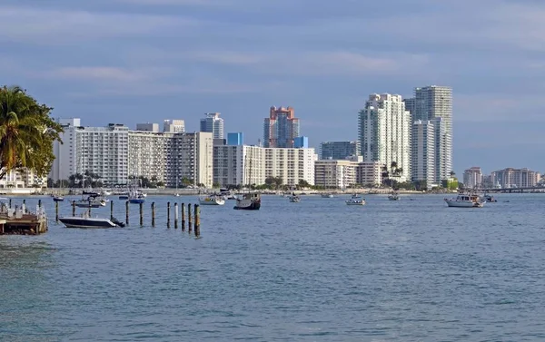 South beach kınamak florida içi kıyı suyolu kıyısında — Stok fotoğraf