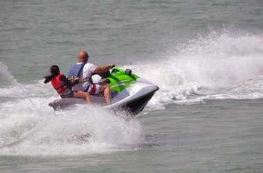 Tandem Jet Ski biniciler