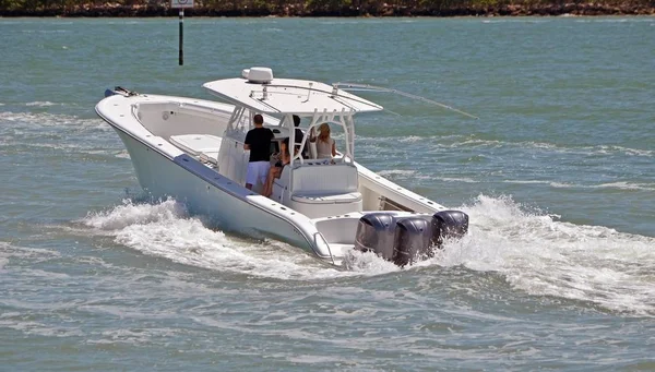 Sportfischerboot — Stockfoto