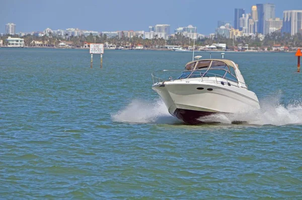 Witte Luxe Sport Vissersboot Florida Intra Kust Waterweg Uit Miami — Stockfoto