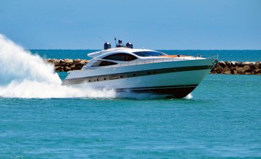  Yüksek kaliteli kabin cruiser hükümet Miami kesilmiş ile yarış. Beach, Florida
