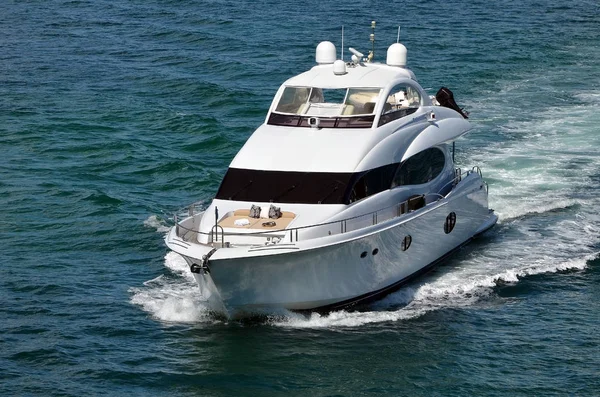 Small Luxury Motor Yacht Florida Intra Coastal Waterway Miami Beach — Stock Photo, Image