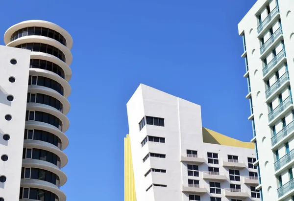 Zewnętrze Nowoczesnych Luksusowych Apartamentów Budynków Hotelowych Miami Beach Florydzie — Zdjęcie stockowe