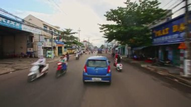 Yoğun trafik sokak sürüş scooter 